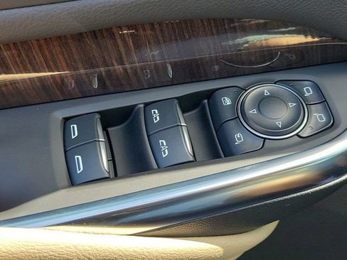 Used 2024 Cadillac XT4 Premium Luxury w/ Cold Weather Package image 29