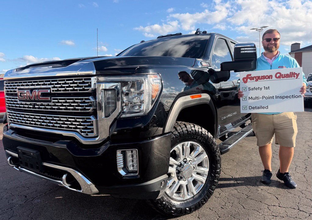 Used 2020 GMC Sierra 2500 Denali w/ Technology Package AWD/4WD image 1