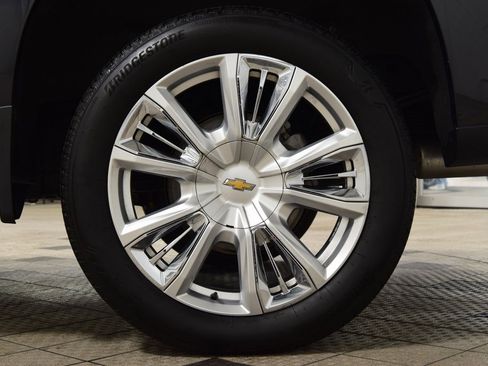 Used 2022 Chevrolet Silverado 1500 High Country w/ High Country Premium Package image 27