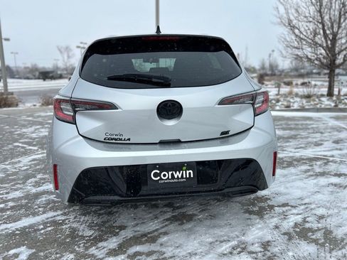 Used 2022 Toyota Corolla SE image 6