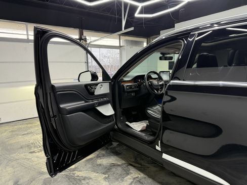 Used 2020 Lincoln Aviator Reserve w/ Equipment Group 201A image 9