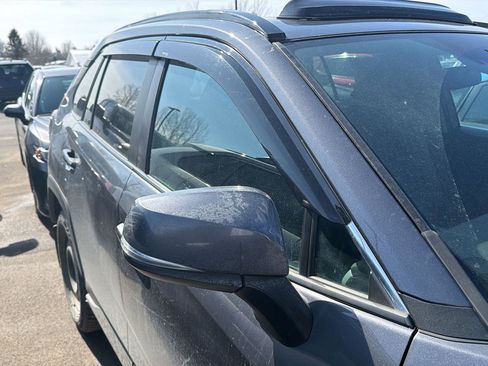 Used 2020 Toyota RAV4 XLE Premium image 5