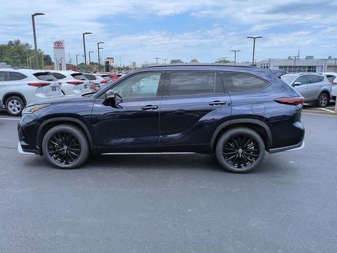 Certified 2025 Toyota Highlander XSE AWD/4WD image 4