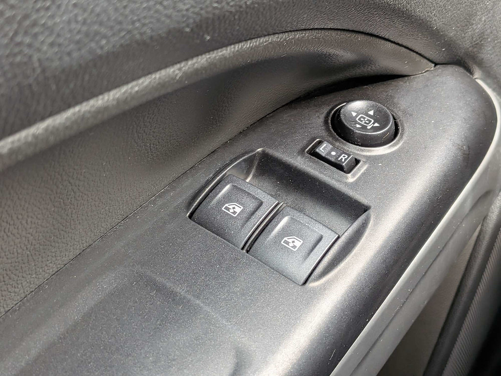 Used 2022 Chevrolet Colorado LT w/ Fleet Safety Package RWD image 19