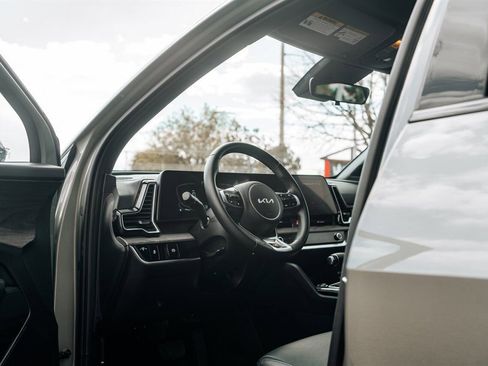 Used 2025 Kia Sportage X-Line image 18