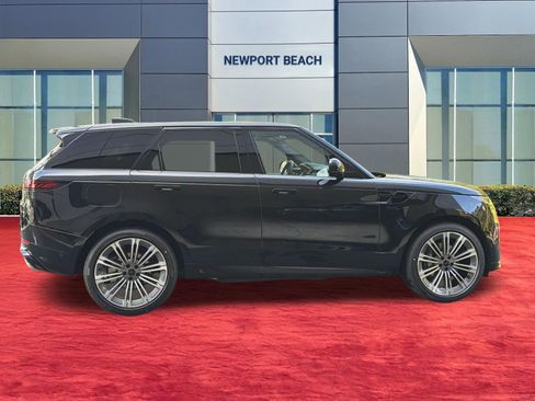 New 2026 Land Rover Range Rover Sport Dynamic SE image 9