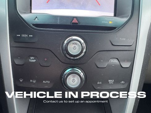 Used 2013 Ford Explorer XLT image 22