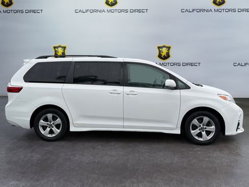 Used 2019 Toyota Sienna LE image 6