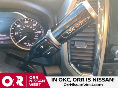 Used 2021 Nissan Titan SV w/ SV Convenience Package RWD image 30