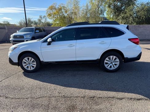 Used 2018 Subaru Outback 2.5i Premium image 8