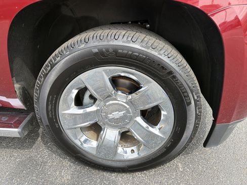 Used 2018 Chevrolet Tahoe LT w/ LT Signature Package image 12