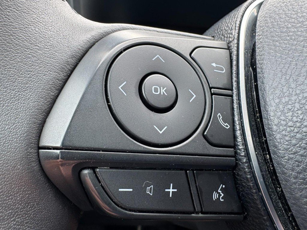 Used 2019 Toyota RAV4 Limited w/ Cold Weather Package AWD/4WD image 17
