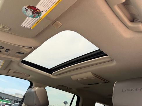 Used 2019 GMC Yukon Denali w/ Denali Ultimate Package image 29