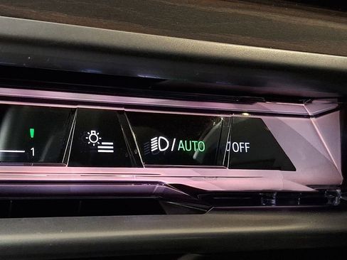 Certified 2023 BMW 760i xDrive image 22