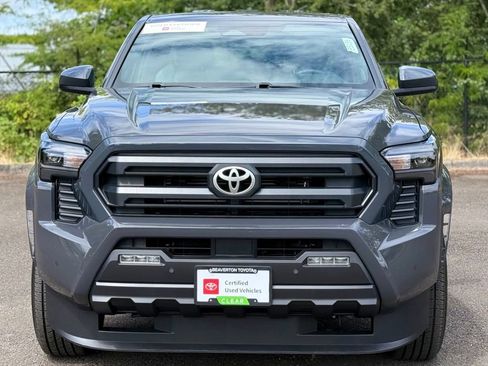 Certified 2025 Toyota Tacoma SR5 AWD/4WD image 8
