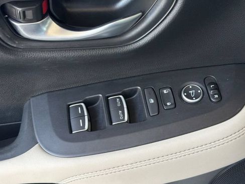 Certified 2024 Honda HR-V EX-L image 13