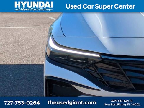 Used 2024 Hyundai Elantra SEL w/ Convenience Package image 9