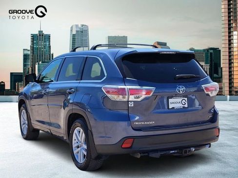 Used 2016 Toyota Highlander LE AWD/4WD image 3