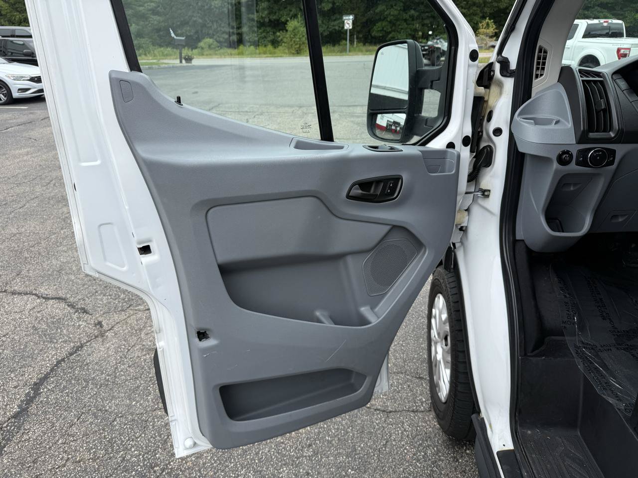 Used 2015 Ford Transit 150 148 Medium Roof w/ Interior Upgrade Package RWD image 28
