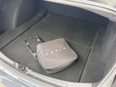 Used 2018 Tesla Model 3 Long Range RWD image 30