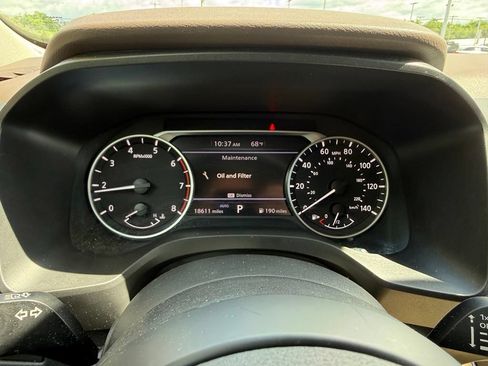 Used 2023 Nissan Rogue S AWD/4WD image 11