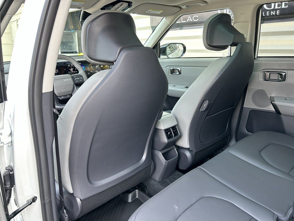 New 2027 Kia Seltos EX w/ EX Panoramic Sunroof Package AWD/4WD image 13