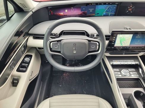 New 2026 Lincoln Nautilus Reserve w/ Jet Appearance Package AWD/4WD image 12