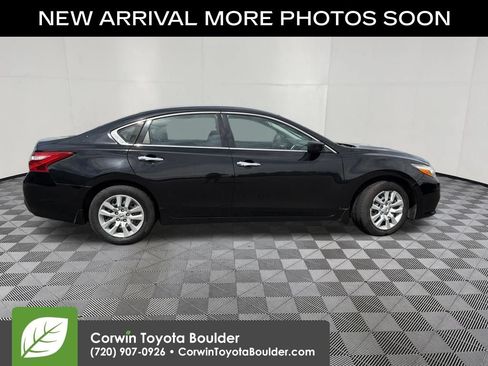 Used 2017 Nissan Altima 2.5 S w/ Power Driver Seat Package FWD image 9