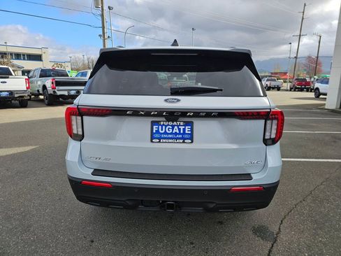 New 2026 Ford Explorer Active AWD/4WD image 4
