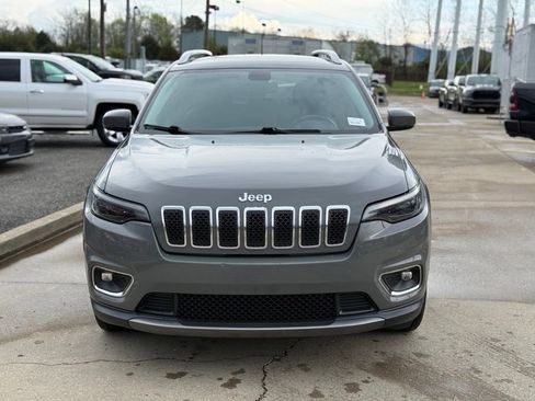 Used 2020 Jeep Cherokee Limited image 3