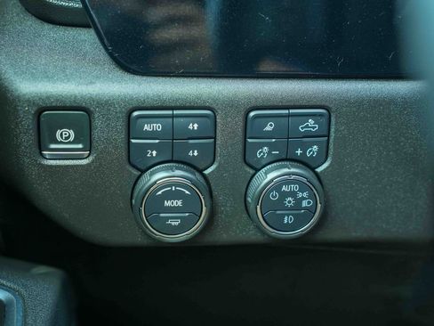 Used 2025 Chevrolet Silverado 1500 RST w/ Redline Edition AWD/4WD image 27