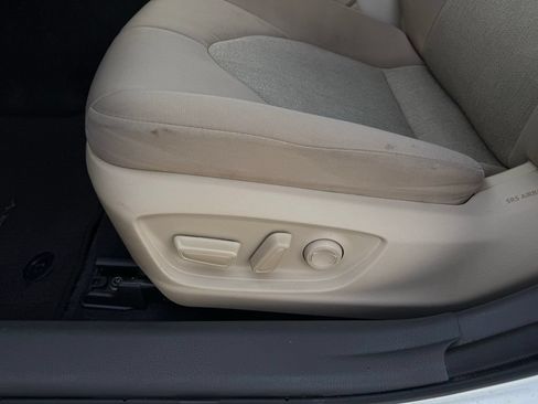 Used 2023 Toyota Camry LE FWD image 11