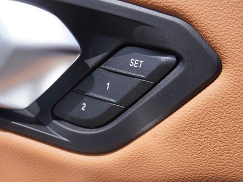 New 2025 BMW 330i Sedan w/ Convenience Package image 19