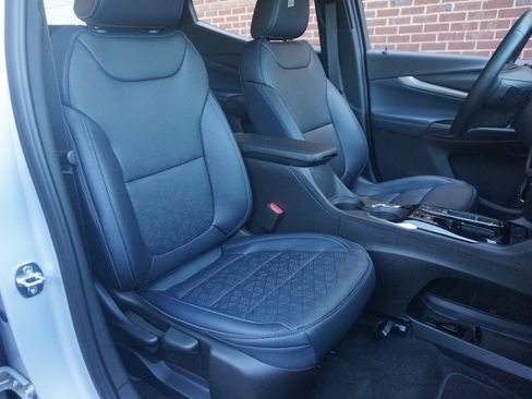 Used 2022 Chevrolet Bolt EUV Premier w/ Launch Edition image 21