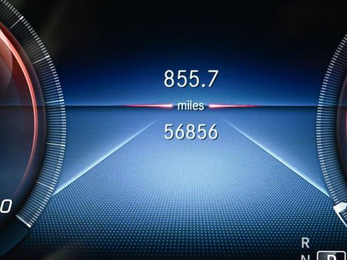 Certified 2021 Mercedes-Benz GLB 250 4MATIC image 12