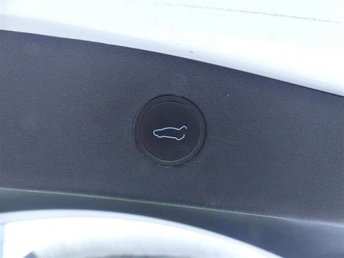 Used 2023 Tesla Model 3 Standard Range image 30