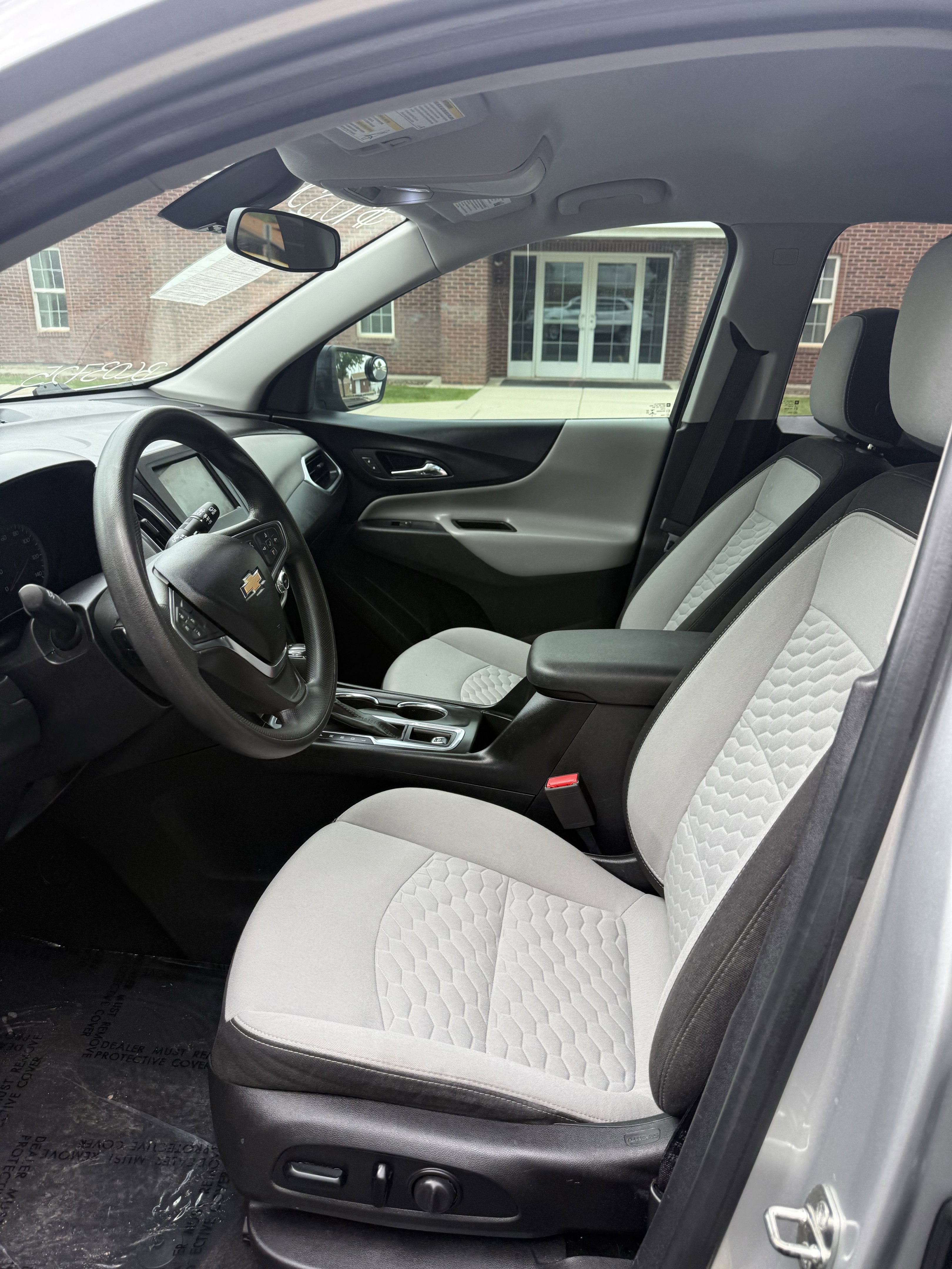 Used 2019 Chevrolet Equinox LS AWD/4WD image 10
