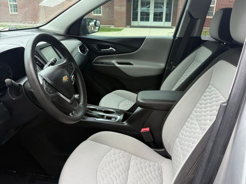 Used 2019 Chevrolet Equinox LS AWD/4WD image 10