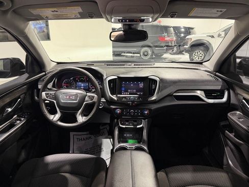Used 2024 GMC Terrain SLE w/ Driver Convenience Package FWD image 19