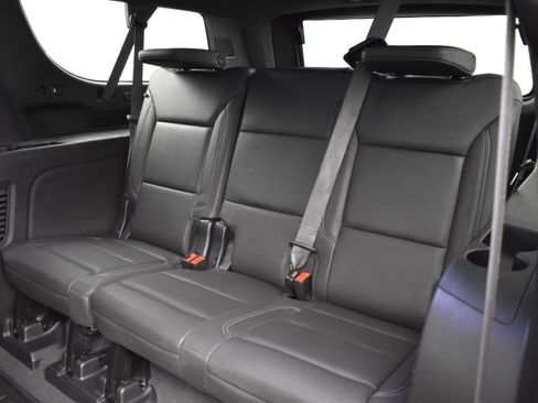Used 2023 Chevrolet Suburban Z71 AWD/4WD image 18