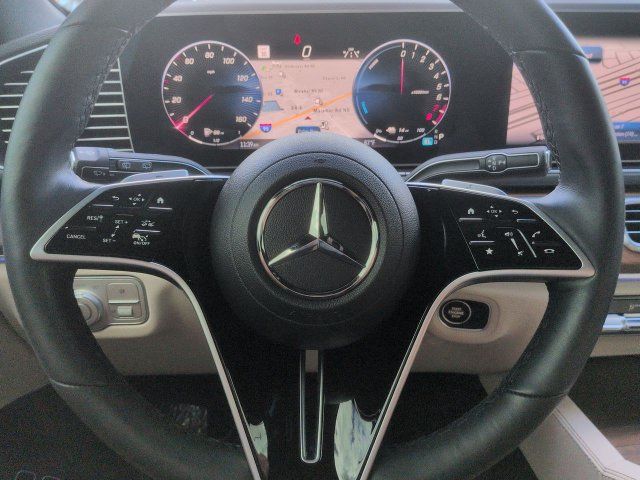 Used 2025 Mercedes-Benz GLE 450e 4MATIC image 29