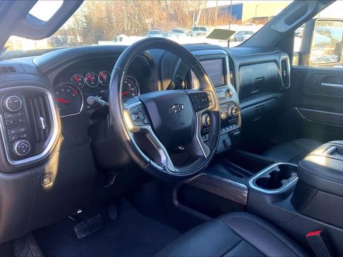 Used 2022 Chevrolet Silverado 3500 LTZ w/ LTZ Plus Package image 17