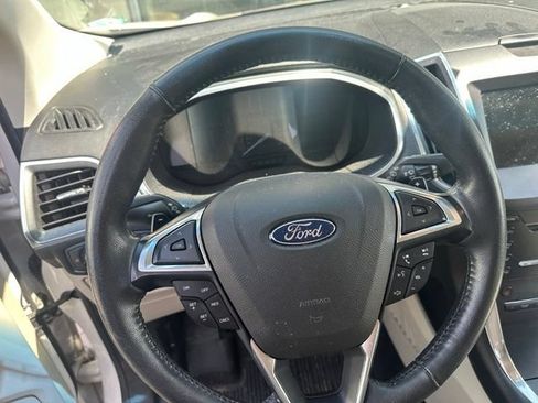 Used 2017 Ford Edge Titanium w/ Technology Package FWD image 7