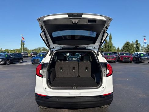 Used 2023 GMC Terrain SLT w/ Elevation Edition AWD/4WD image 16