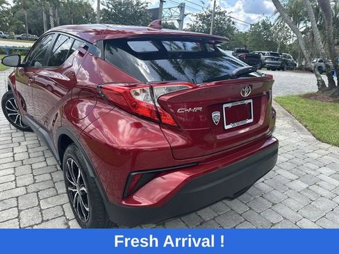 Used 2019 Toyota C-HR LE FWD image 12