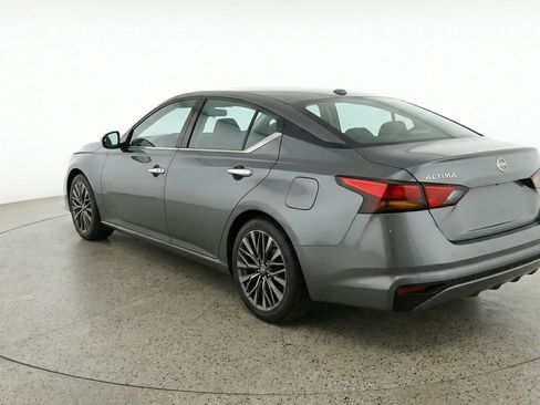 Used 2025 Nissan Altima 2.5 SV image 6
