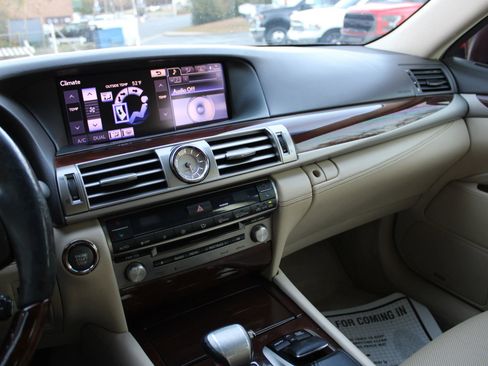 Used 2013 Lexus LS 460 image 13