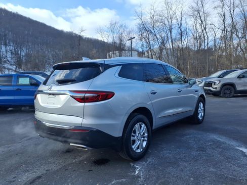 Used 2020 Buick Enclave Essence w/ Sound and Sites Package image 7