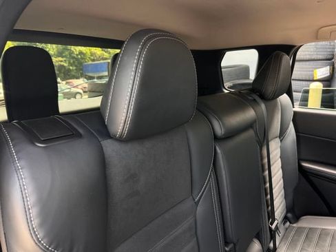 Used 2023 Mitsubishi Outlander SE FWD image 30
