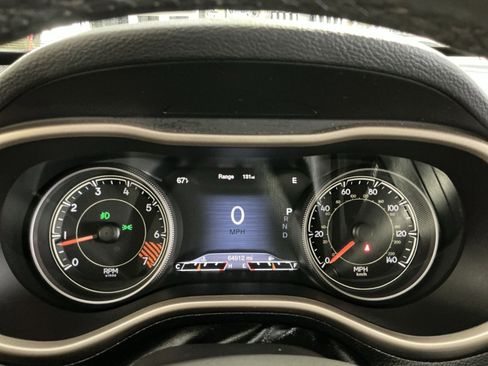 Used 2015 Jeep Cherokee Limited image 25